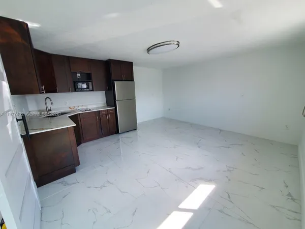 $1,750 | 920 Southeast 8th Street, Unit 1, Hialeah, FL 33010