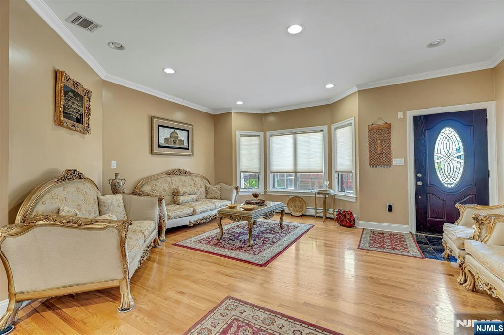 4 8th Street, Unit A Fairview, NJ 07022 - Photo 7 of 35