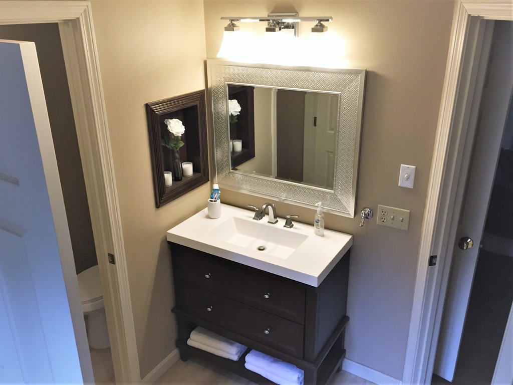 327 Fox Run Road, Unit 327 Hudson, NH 03051 - Photo 13 of 15