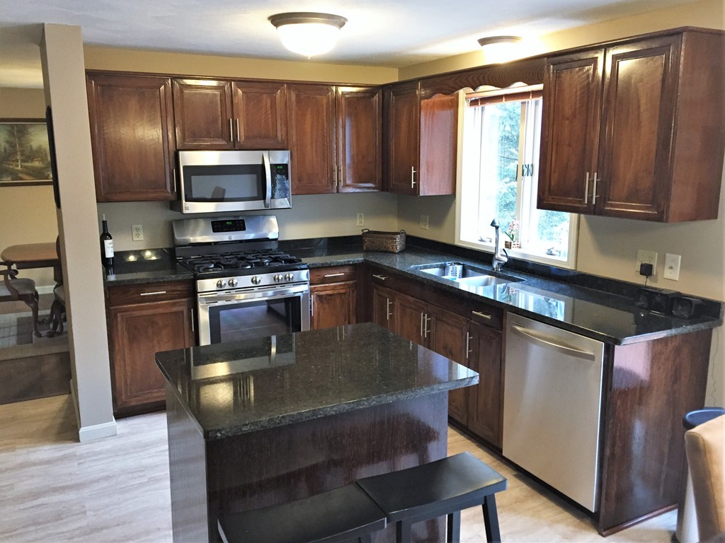 327 Fox Run Road, Unit 327 Hudson, NH 03051 - Photo 2 of 15