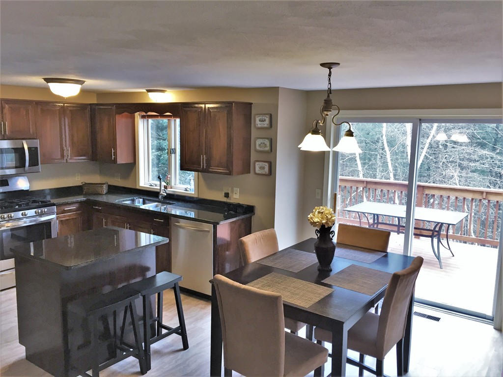 327 Fox Run Road, Unit 327 Hudson, NH 03051 - Photo 3 of 15