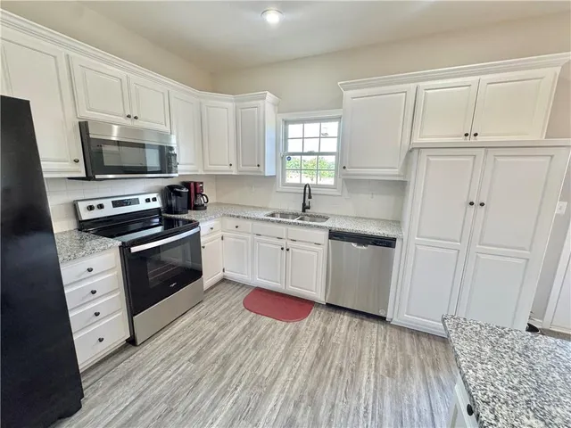 $314,900 | 103 Southwest 95 Road, Warrensburg, MO 64093