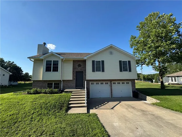 $314,900 | 103 Southwest 95 Road, Warrensburg, MO 64093