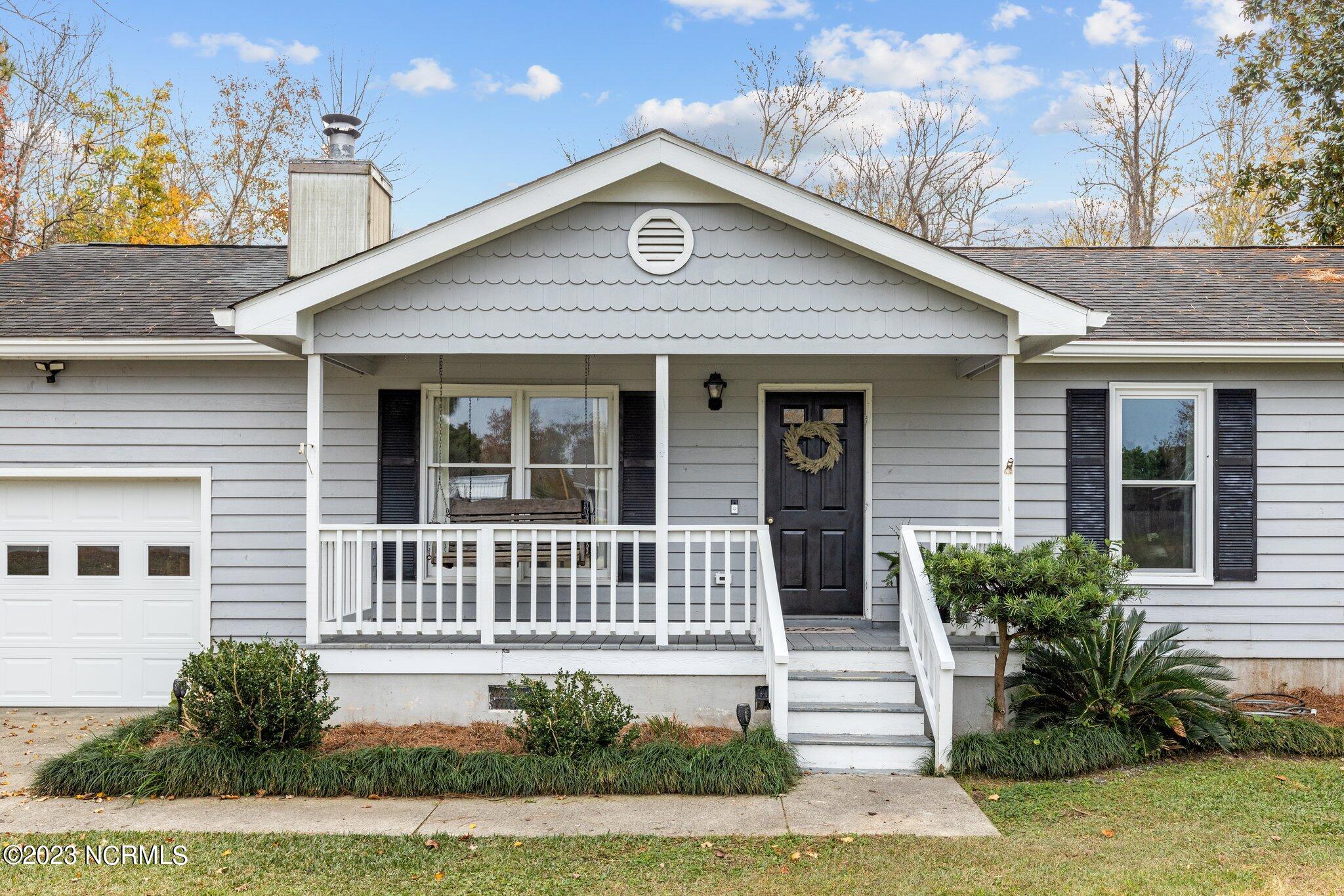 3207 Old Gate Road Morehead City, NC 28557 - Photo 2 of 53 2-web-or-mls-1S3A3792