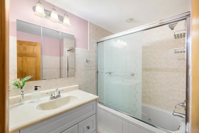 $419,900 | 11 Hilltop Lane, Unit 11, Easton, MA 02375