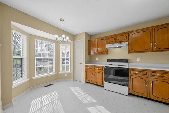 $925 | 3252 Tower Drive, Unit A, Clarksville, TN 37042