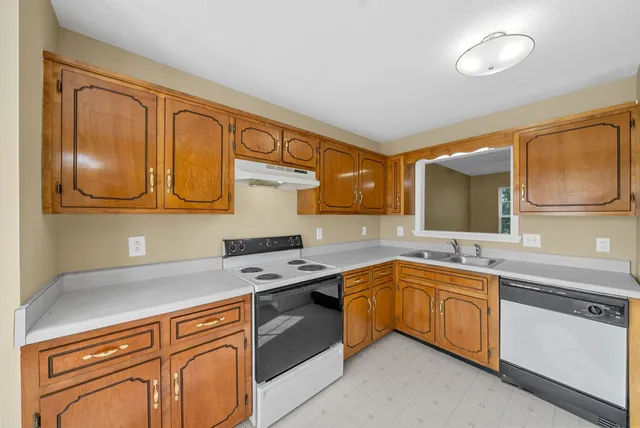 $925 | 3252 Tower Drive, Unit A, Clarksville, TN 37042