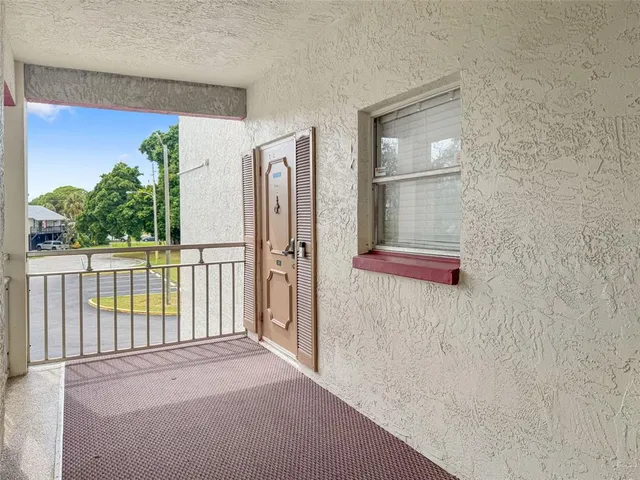 $130,000 | 1860 Massachusetts Avenue Northeast, Unit 223, St. Petersburg, FL 33703