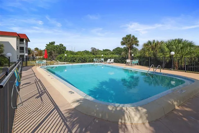 $130,000 | 1860 Massachusetts Avenue Northeast, Unit 223, St. Petersburg, FL 33703