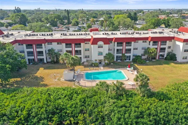 $130,000 | 1860 Massachusetts Avenue Northeast, Unit 223, St. Petersburg, FL 33703