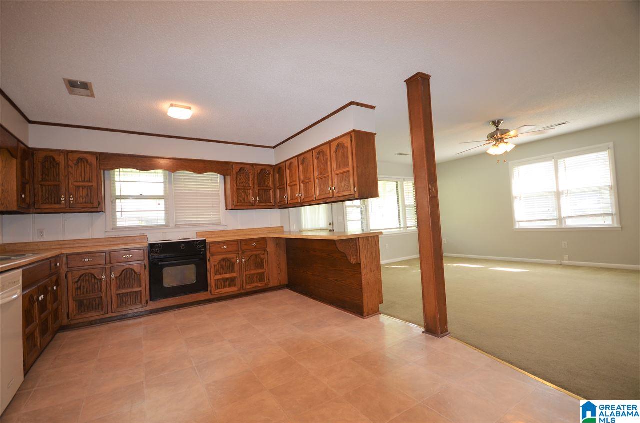109 Hickory Avenue Southwest Cullman, AL 35055 - Photo 9 of 27