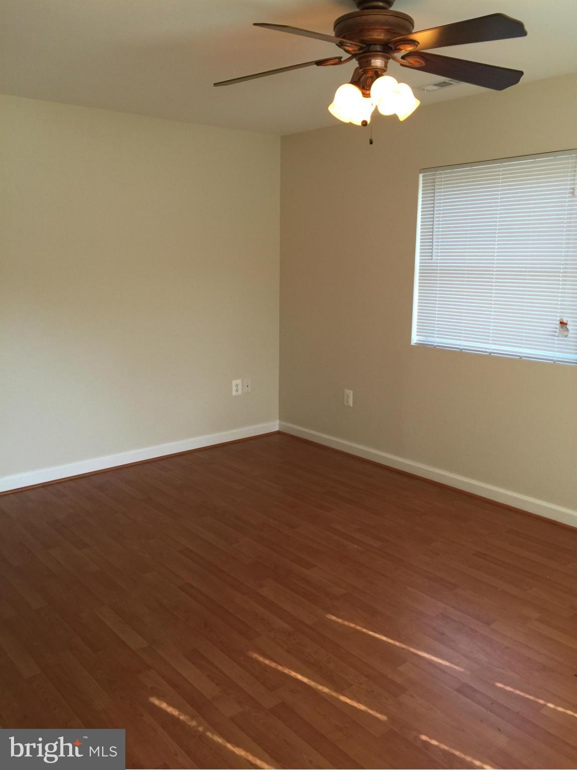 6063 Bay Breeze Road Shady Side, MD 20764 - Photo 2 of 10 Living Room