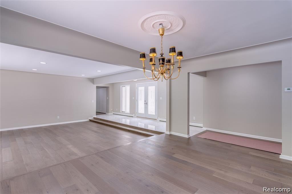 587 East Long Lake Road Bloomfield Hills, MI 48304 - Photo 21 of 27