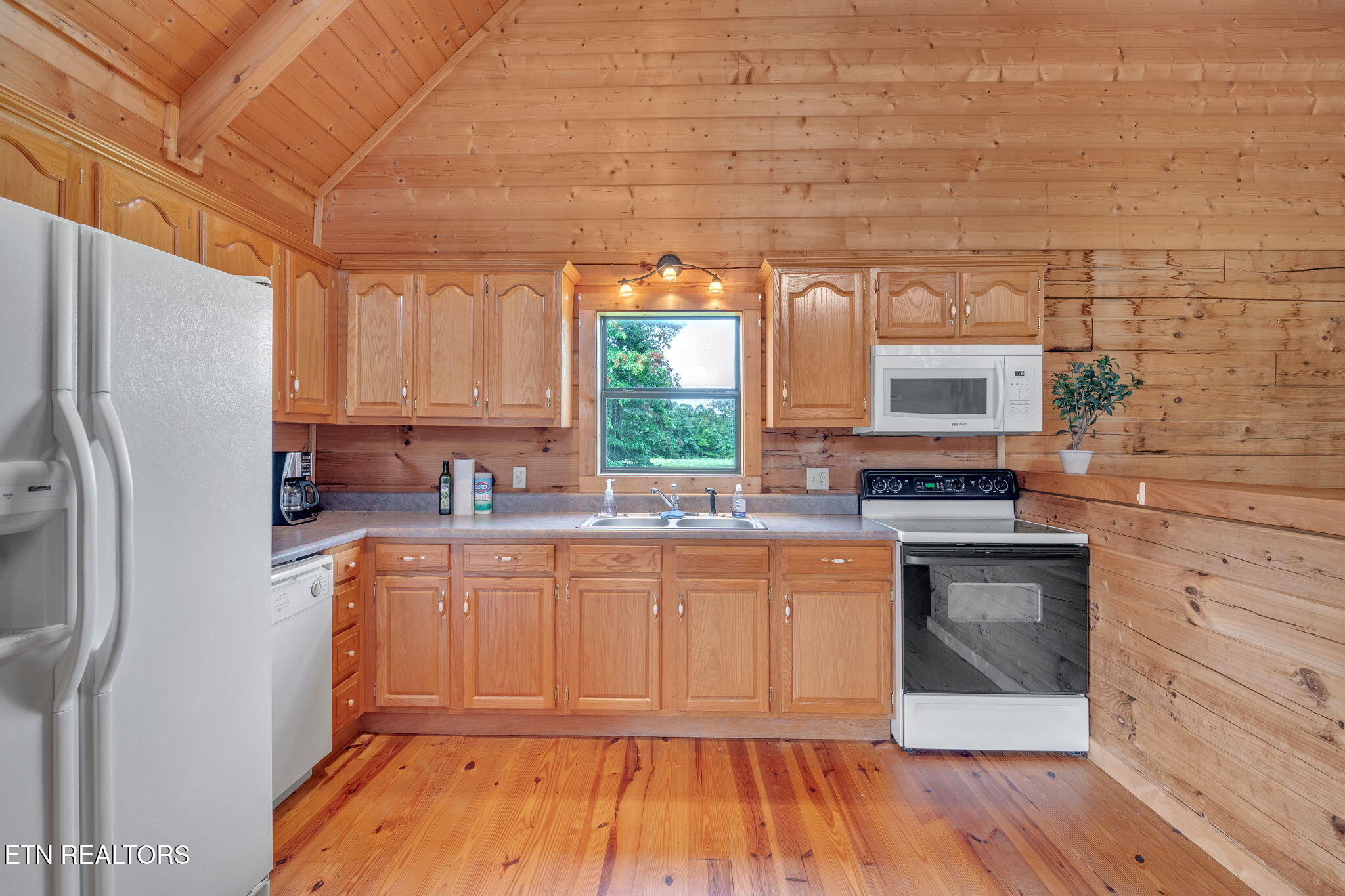 319 Four Mile Creek Road Deer Lodge, TN 37726 - Photo 21 of 44 21-web-or-mls-Four Mile Creek-3173