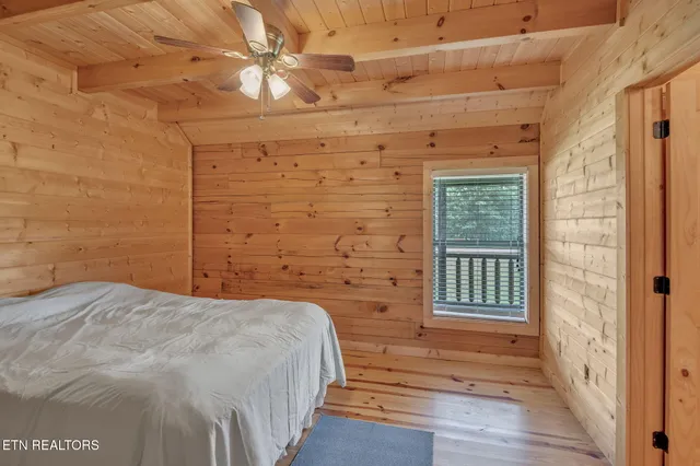 $325,000 | 319 Four Mile Creek Road, Deer Lodge, TN 37726