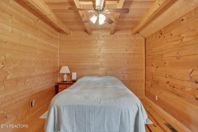 $325,000 | 319 Four Mile Creek Road, Deer Lodge, TN 37726