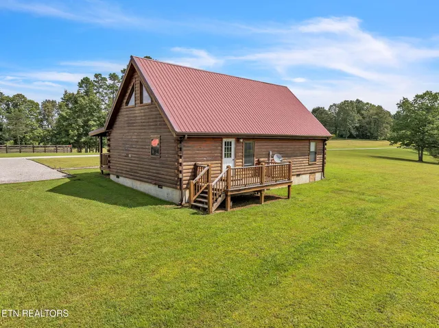 $325,000 | 319 Four Mile Creek Road, Deer Lodge, TN 37726