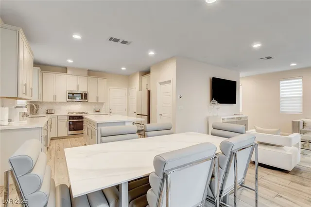$455,000 | 6342 Selston Drive, North Las Vegas, NV 89081
