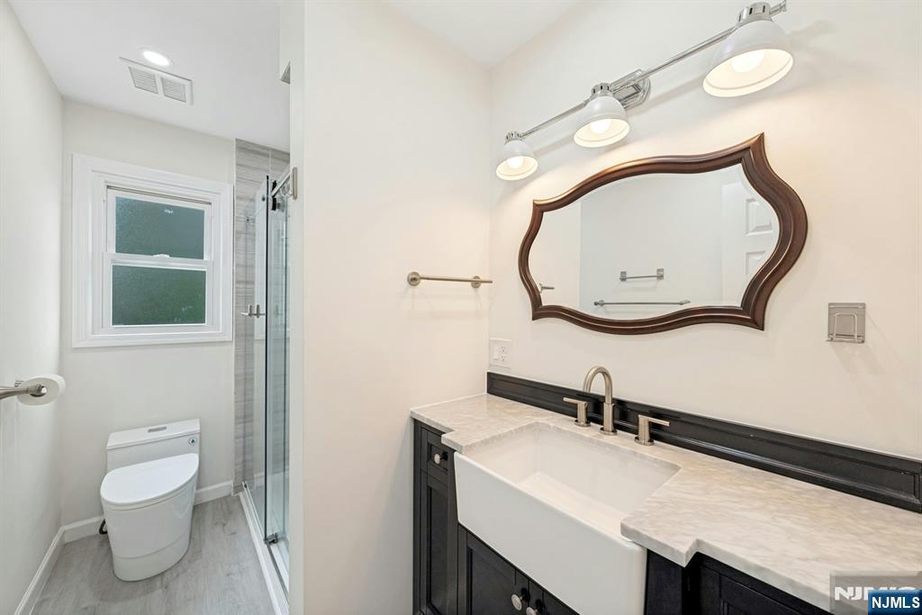 320 West Clinton Avenue Bergenfield, NJ 07621 - Photo 22 of 37