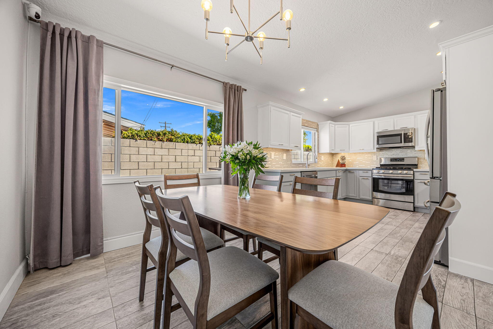 43769 Joshua Road Palm Desert, CA 92260 - Photo 11 of 34 35-web-or-mls-068A9509