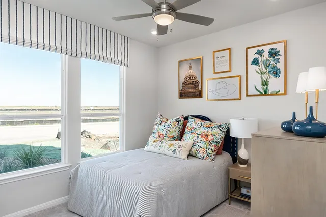 $333,990 | 5921 Jennifer Pasture Path, Del Valle, TX 78617