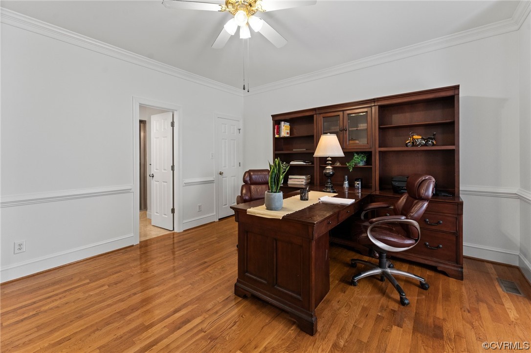 3430 Robious Forest Way Midlothian, VA 23113 - Photo 35 of 50 a room with a table and chairs