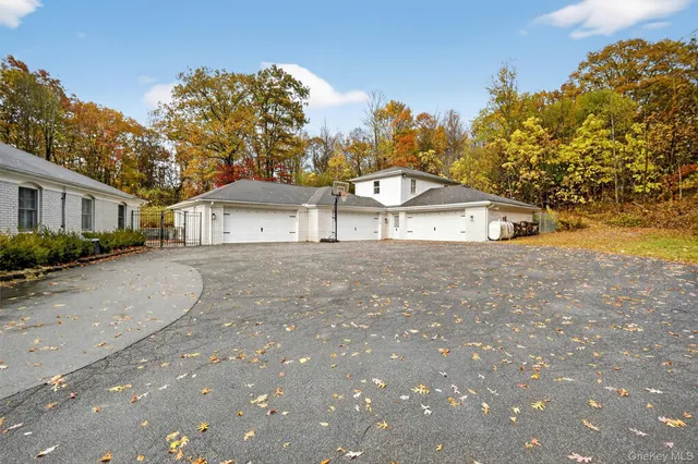 a house view with a outdoor space