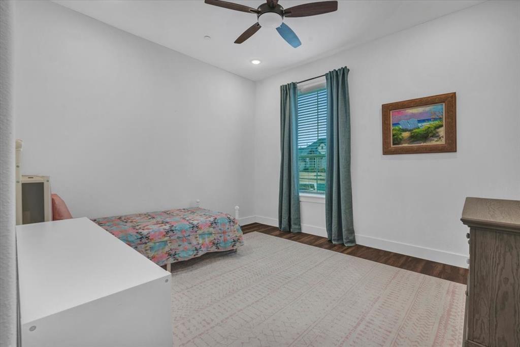 605 Jackson Court Lucas, TX 75002 - Photo 27 of 40 Downstair Bedroom with Ensuite Bath
