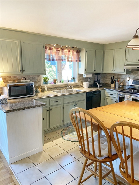 56 Captain Lothrop Road Yarmouth, MA 02664 - Photo 8 of 19 Gallery Image 8
