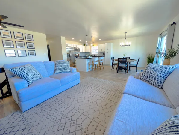 $474,000 | 1065 Shoreline Road, Crown Point, IN 46307