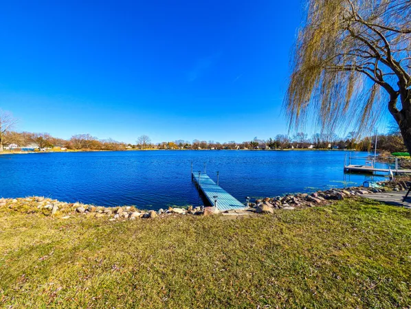 $474,000 | 1065 Shoreline Road, Crown Point, IN 46307