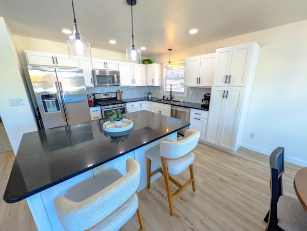 $474,000 | 1065 Shoreline Road, Crown Point, IN 46307