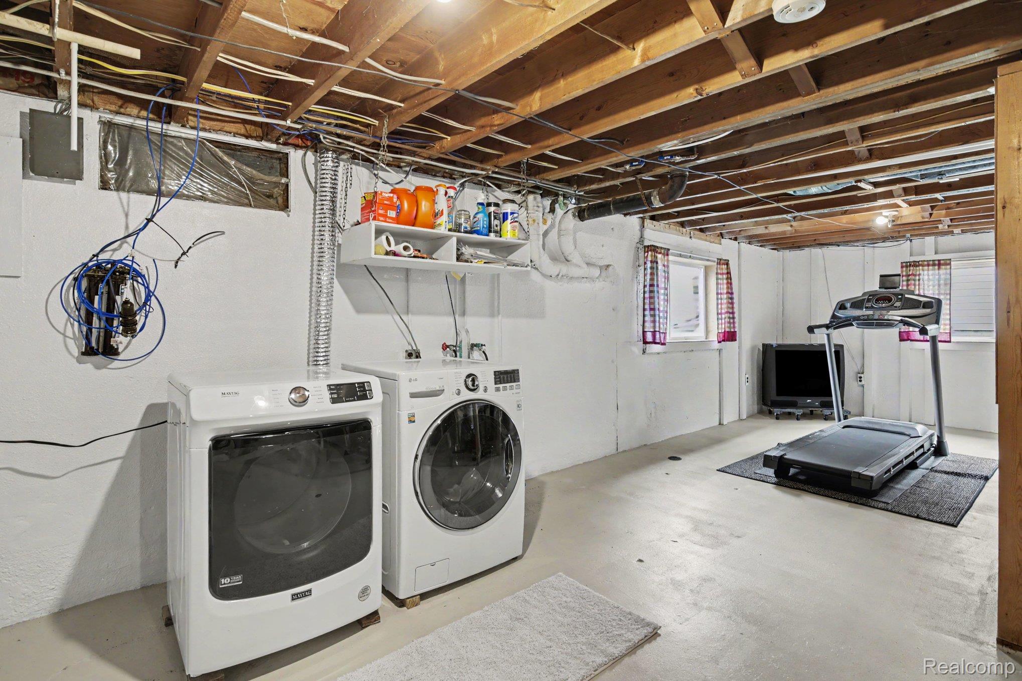 4726 Rosedale Court Clarkston, MI 48348 - Photo 19 of 30 Lower level laundry