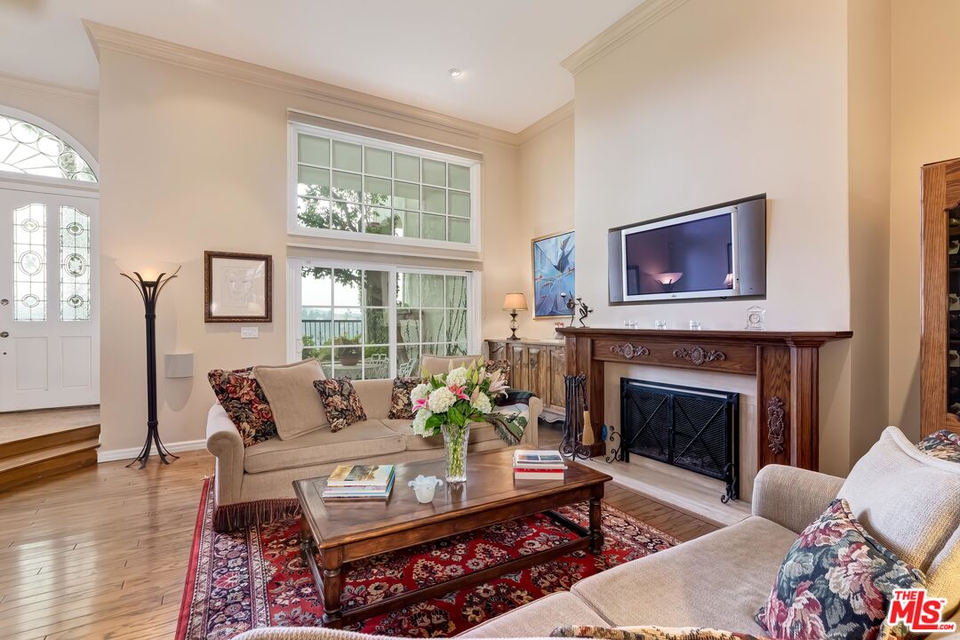 2311 Roscomare Road, Unit 18 Los Angeles, CA 90077 - Photo 1 of 50