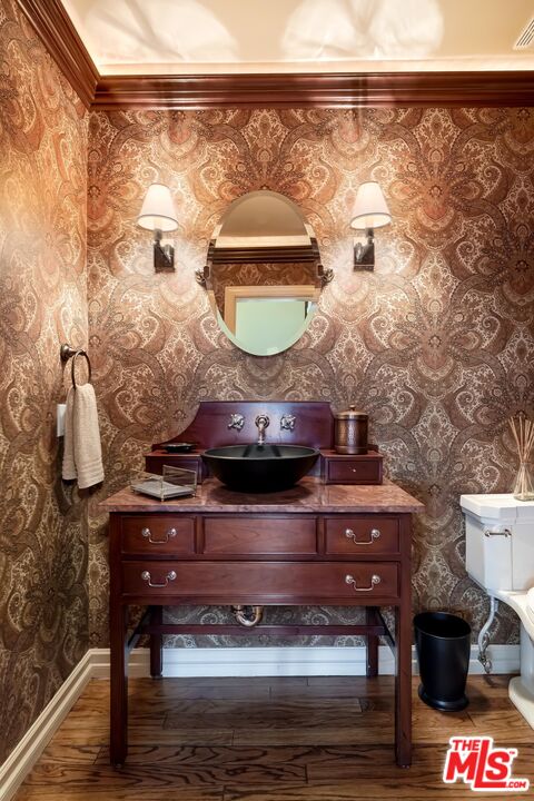 2311 Roscomare Road, Unit 18 Los Angeles, CA 90077 - Photo 28 of 50