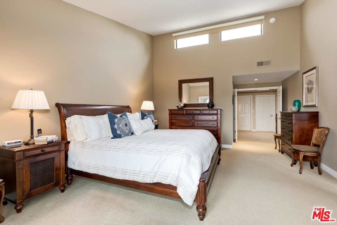 2311 Roscomare Road, Unit 18 Los Angeles, CA 90077 - Photo 35 of 50