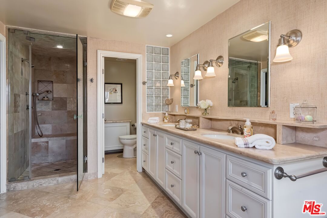 2311 Roscomare Road, Unit 18 Los Angeles, CA 90077 - Photo 37 of 50