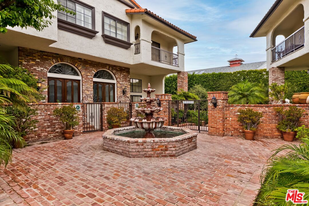 2311 Roscomare Road, Unit 18 Los Angeles, CA 90077 - Photo 44 of 50