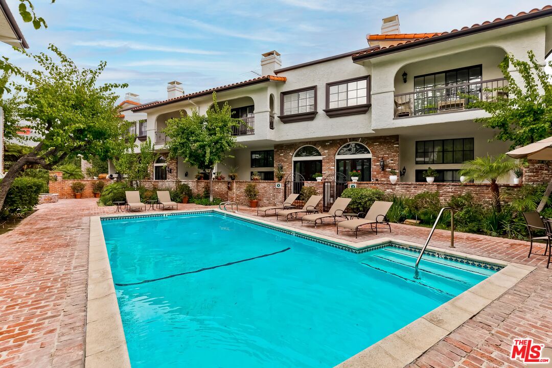 2311 Roscomare Road, Unit 18 Los Angeles, CA 90077 - Photo 47 of 50
