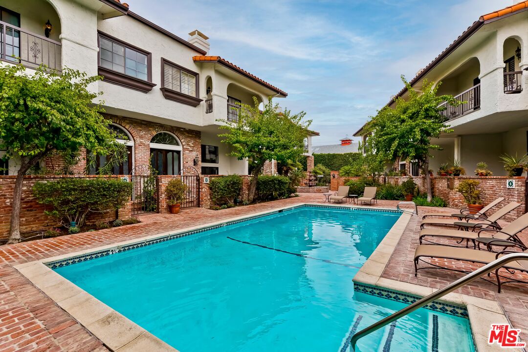2311 Roscomare Road, Unit 18 Los Angeles, CA 90077 - Photo 48 of 50