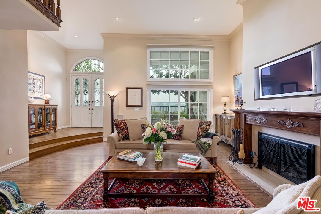2311 Roscomare Road, Unit 18 Los Angeles, CA 90077 - Photo 10 of 50