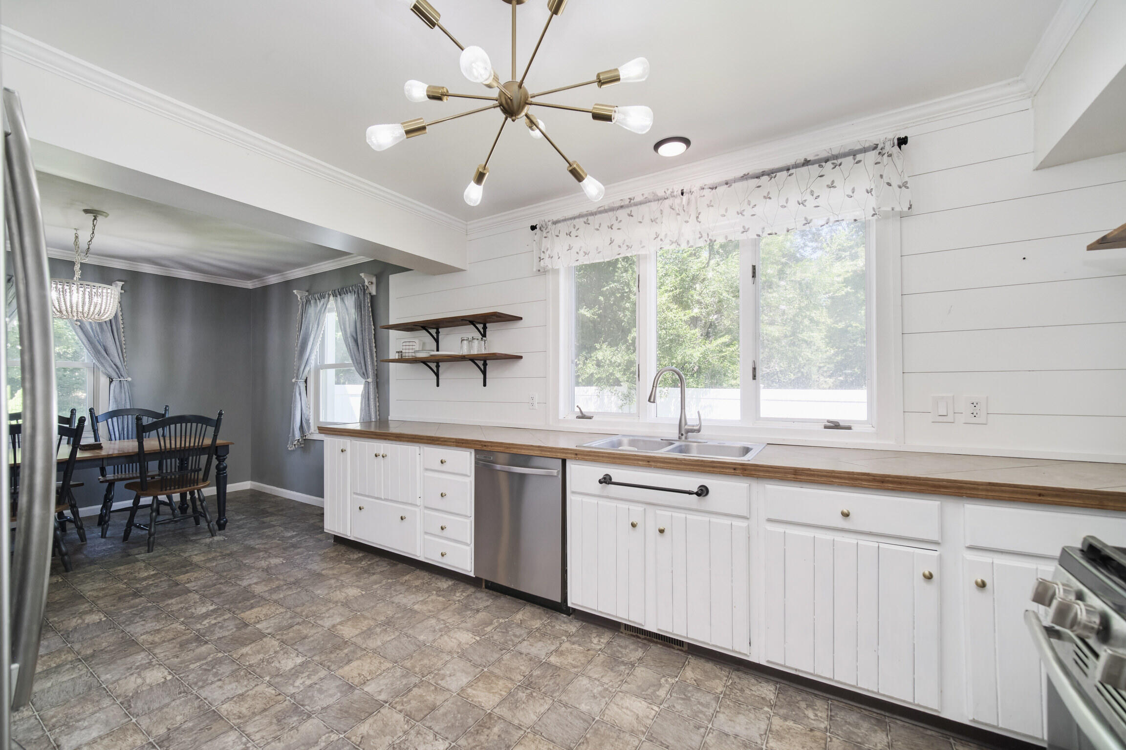 2631 Lakeshore Road Manistee, MI 49660 - Photo 15 of 50 Kitchen