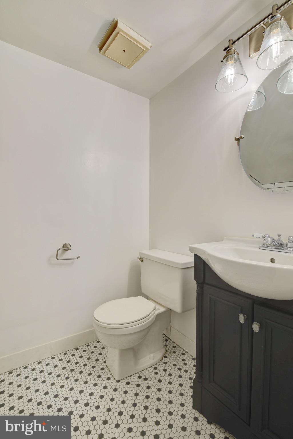 2241 Castle Rock Square, Unit 2B Reston, VA 20191 - Photo 8 of 13 Gallery Image 8