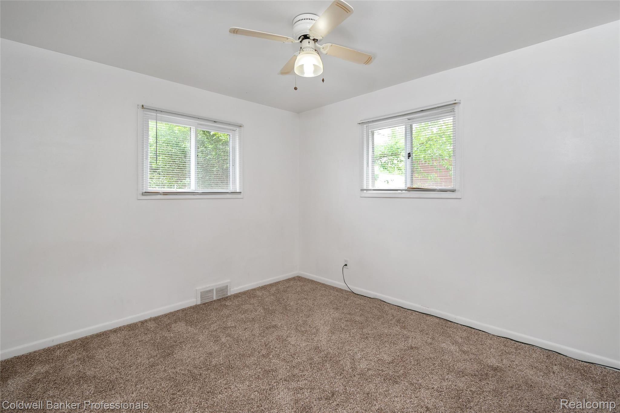 8105 Pardee Road Taylor, MI 48180 - Photo 16 of 34 Bedroom