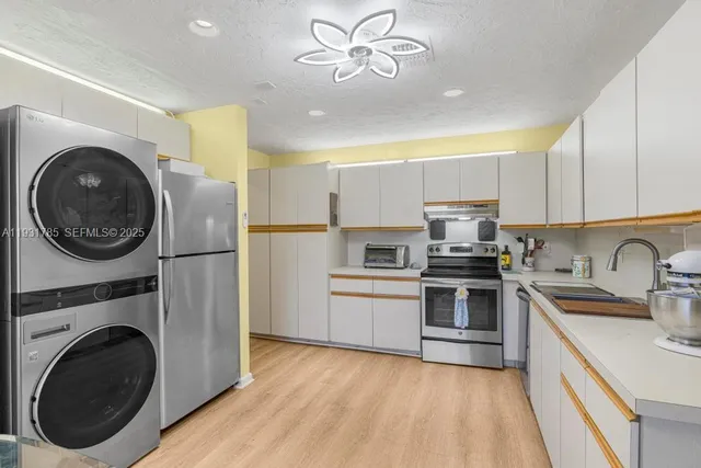 $184,700 | 1541 Northwest 18th Avenue, Unit 101, Delray Beach, FL 33445