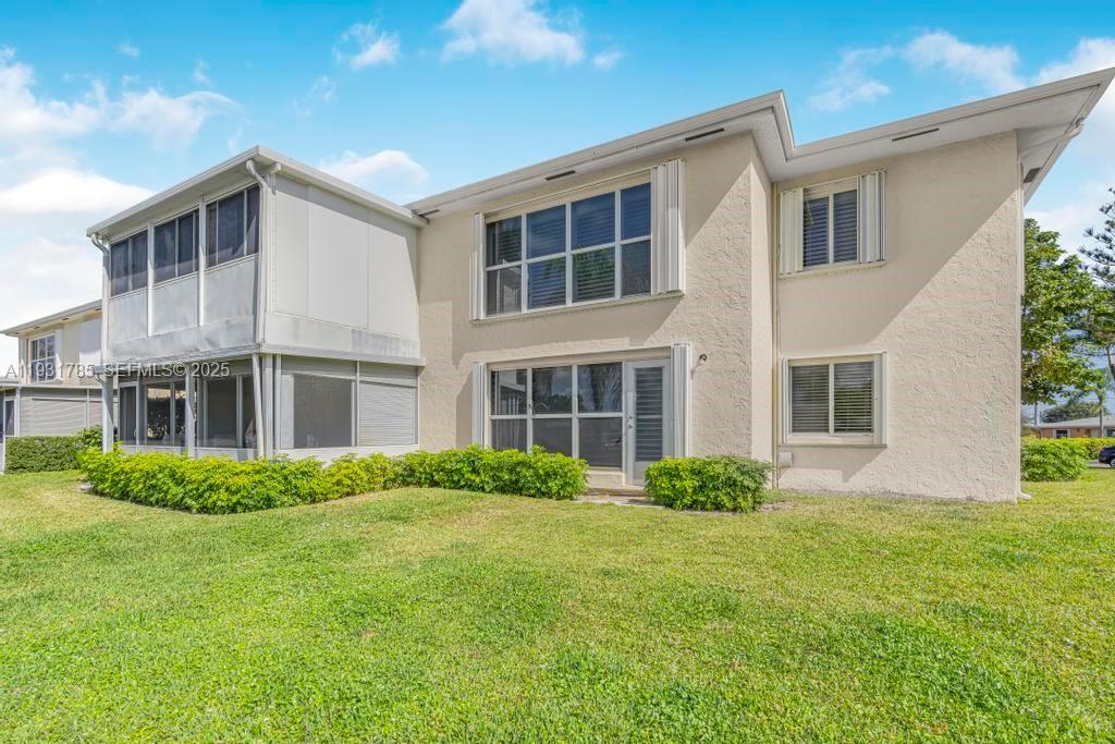 1541 Northwest 18th Avenue, Unit 101 Delray Beach, FL 33445 - Photo 21 of 33