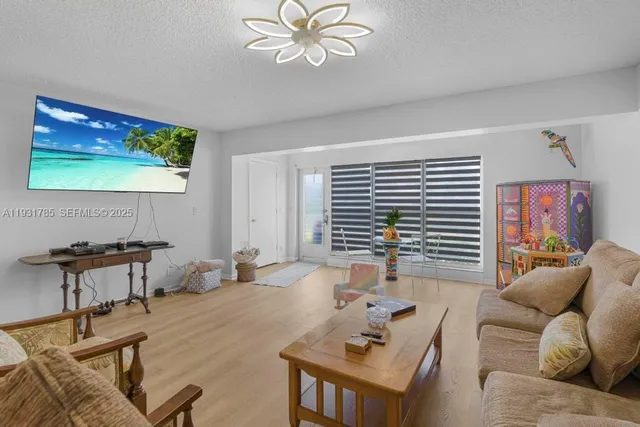 $184,700 | 1541 Northwest 18th Avenue, Unit 101, Delray Beach, FL 33445