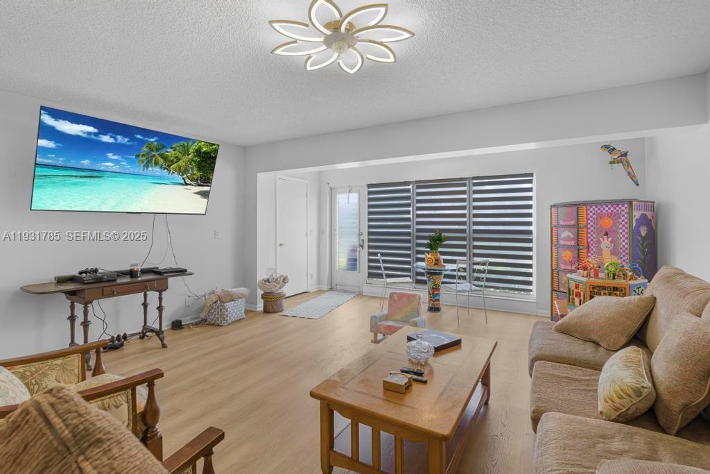 1541 Northwest 18th Avenue, Unit 101 Delray Beach, FL 33445 - Photo 7 of 33