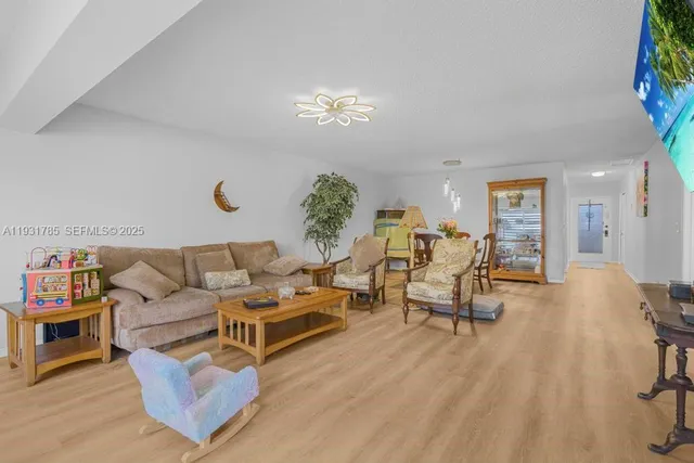 $184,700 | 1541 Northwest 18th Avenue, Unit 101, Delray Beach, FL 33445