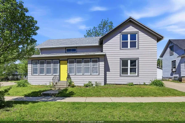 $247,000 | 1013 Wyman Street, New London, WI 54961